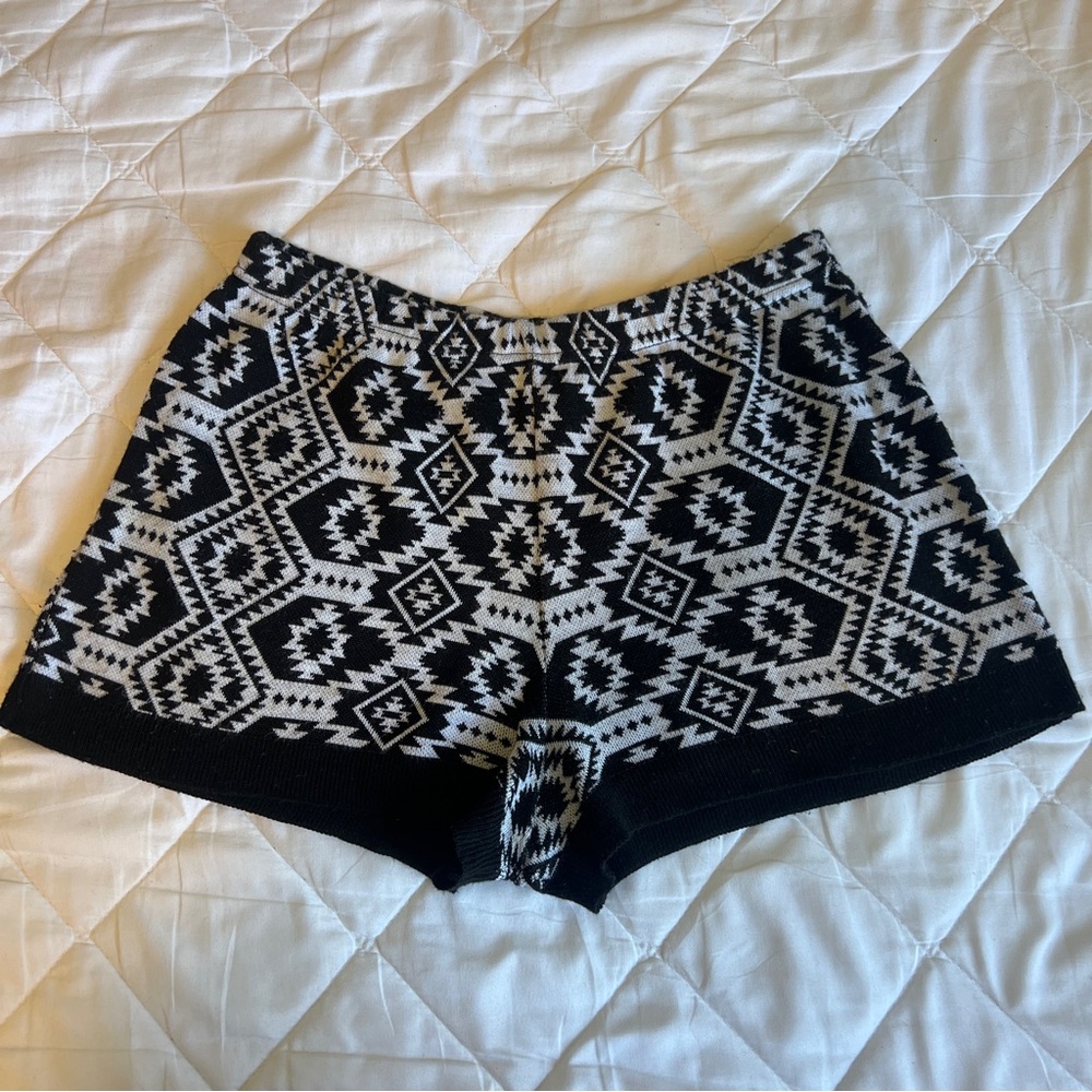 Sparkle & Fade Black and White Print Knit Shorts